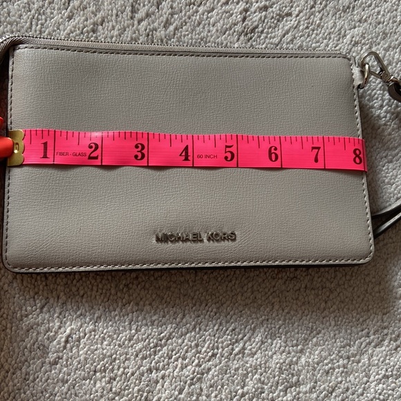 MICHAEL KORS Grey Wristlet/Clutch - Picture 6 of 7